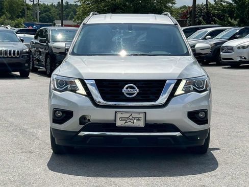 Used 2017 Nissan Pathfinder SV FWD image 2