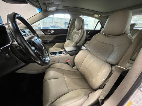 Used 2018 Lincoln Continental Reserve AWD/4WD image 21