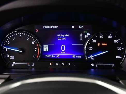 Used 2024 Ford Explorer XLT w/ Equipment Group 202A AWD/4WD image 17