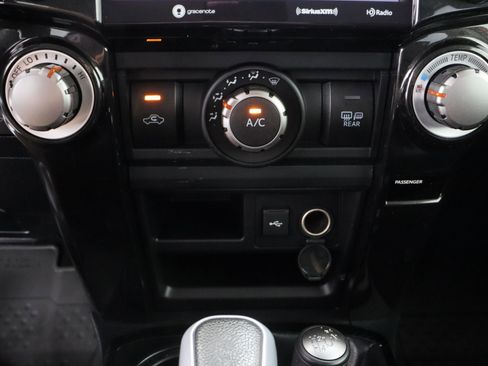 Used 2024 Toyota 4Runner TRD Off-Road Premium w/ Off Road Premium Plus Package AWD/4WD image 20