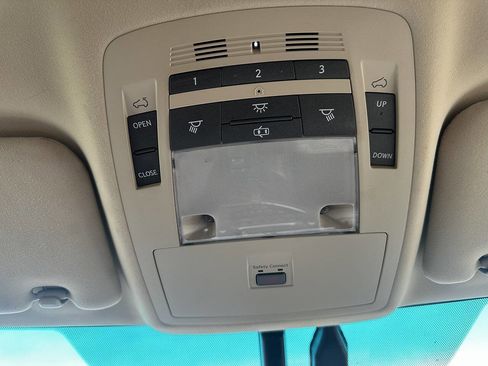 Used 2012 Lexus RX 450h AWD w/ Premium Pkg image 28
