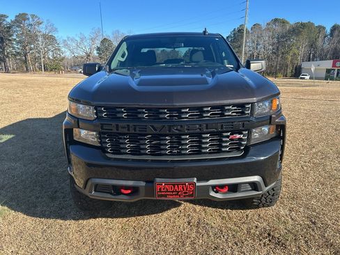 Used 2019 Chevrolet Silverado 1500 Custom Trail Boss w/ Custom Convenience Package image 3