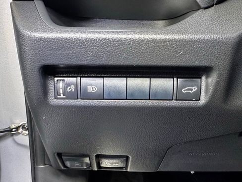 Used 2019 Toyota RAV4 XLE Premium AWD/4WD image 23