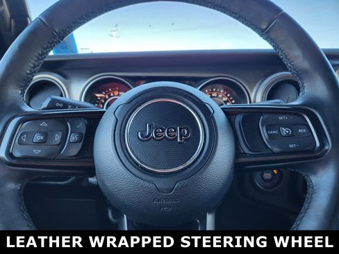 Used 2018 Jeep Wrangler Unlimited Sport S image 2