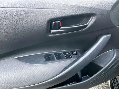 Used 2023 Toyota Corolla LE image 36