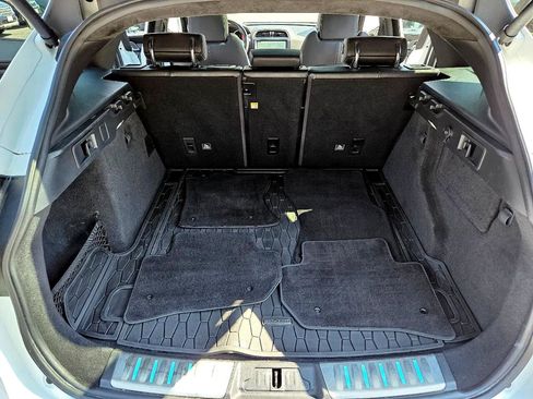 Used 2019 Jaguar F-PACE R-Sport image 34