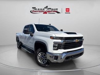 Used 2024 Chevrolet Silverado 2500 LT video 1