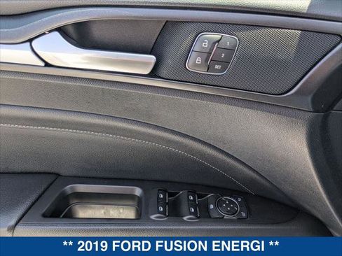 Used 2019 Ford Fusion Energi Titanium FWD image 11
