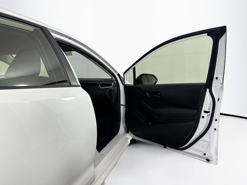 Used 2023 Toyota Corolla LE w/ Carpet Mat Package (TMS) image 29