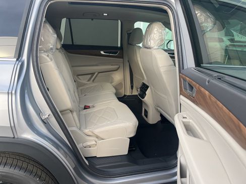 New 2026 Volkswagen Atlas SE FWD image 30