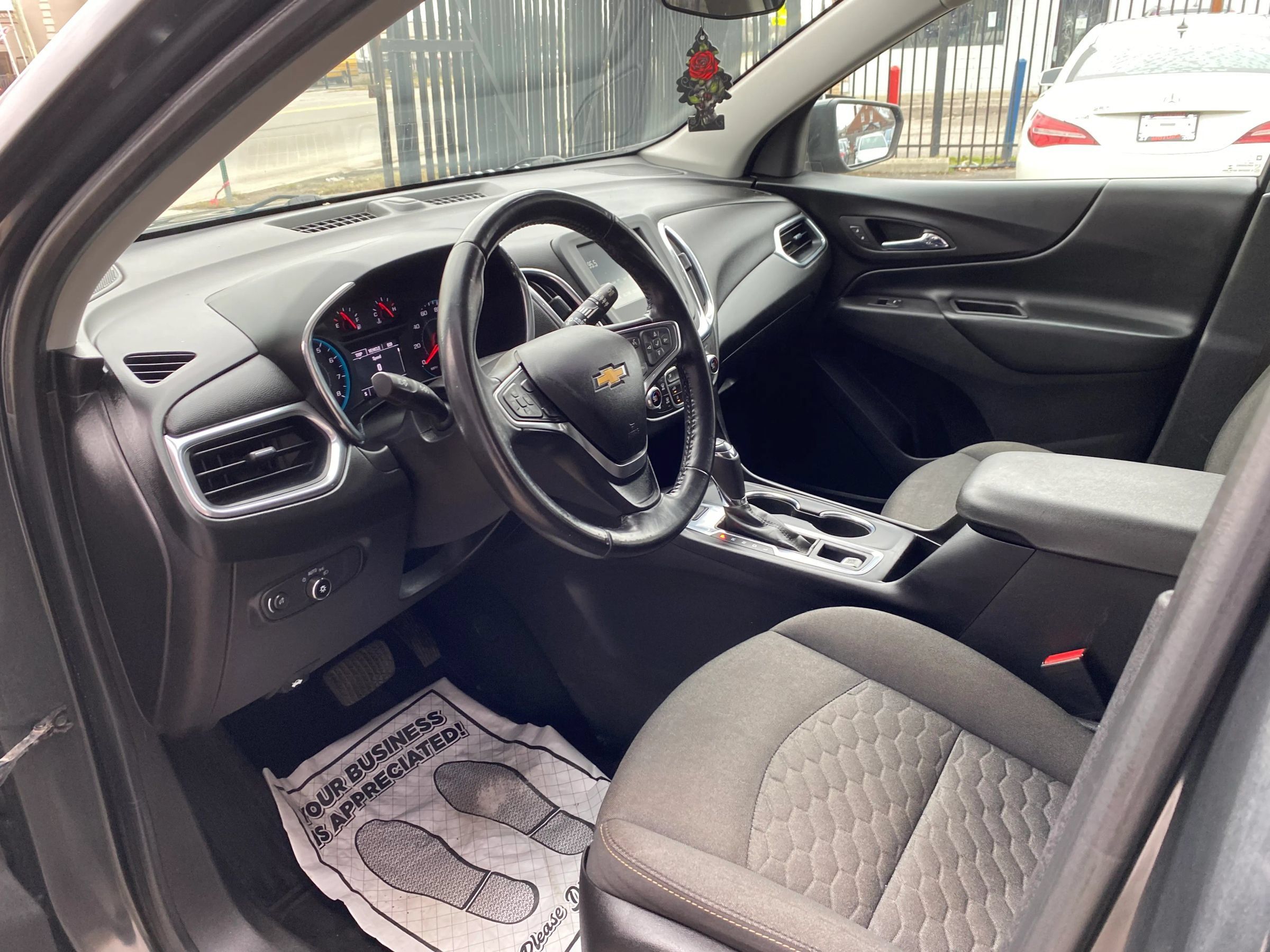 Used 2018 Chevrolet Equinox LT AWD/4WD image 3