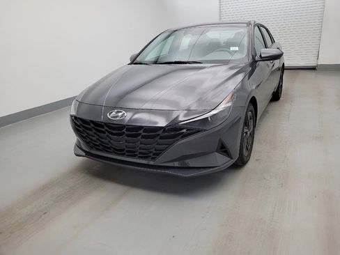 Used 2023 Hyundai Elantra SEL w/ Preferred Accessory Package image 15
