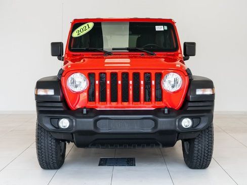 Used 2021 Jeep Wrangler Unlimited Islander image 5