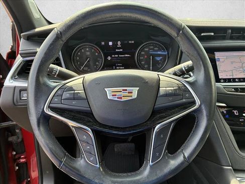 Used 2022 Cadillac XT5 Premium Luxury w/ Technology Package AWD/4WD image 13
