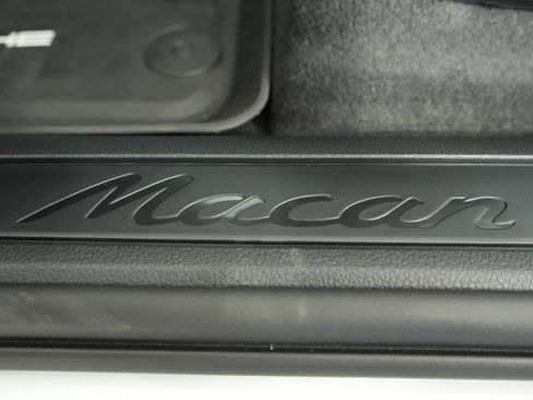 New 2025 Porsche Macan image 32