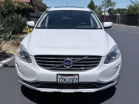 Used 2017 Volvo XC60 T5 Inscription w/ Preferred Option Package FWD image 6