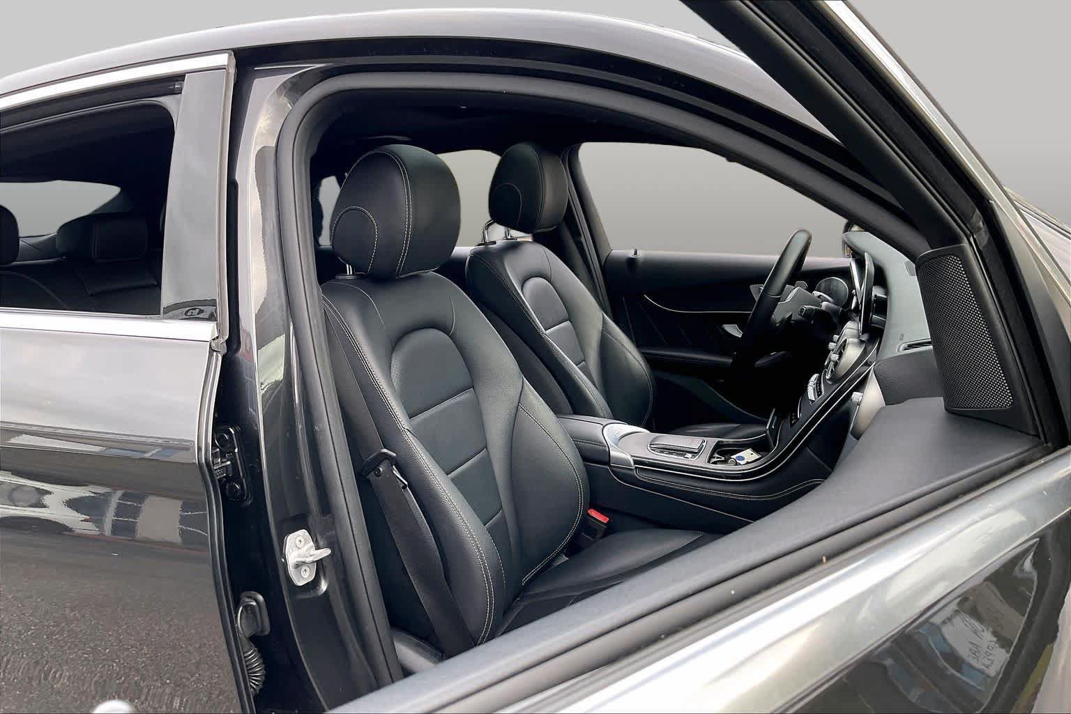 Used 2020 Mercedes-Benz GLC 300 4MATIC Coupe image 8