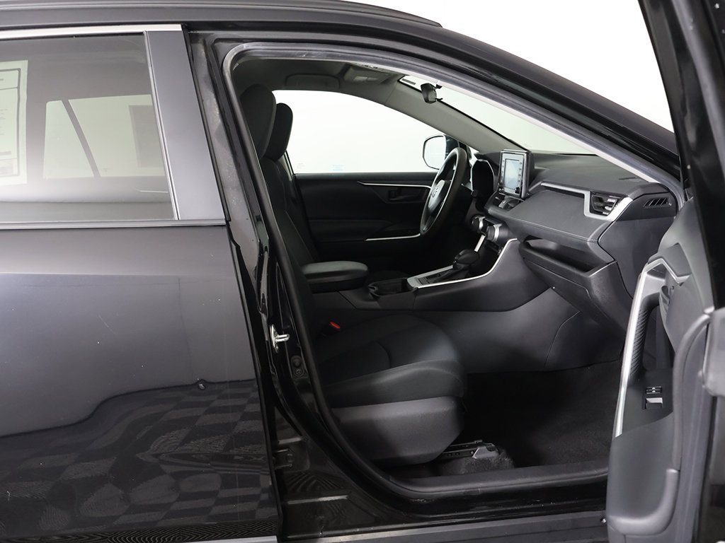 Used 2021 Toyota RAV4 LE w/ Carpet Mat Package (TMS) AWD/4WD image 26