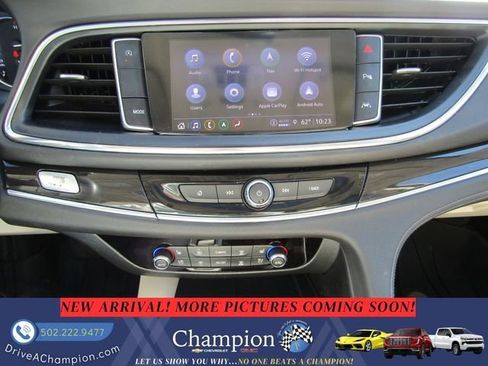 Used 2022 Buick Enclave Premium w/ Experience Buick Package image 19