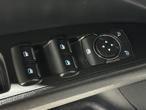 Used 2018 Ford Fusion SE w/ Fusion SE Technology Package image 17