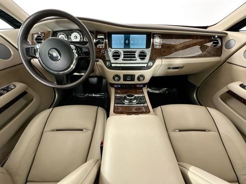 Used 2015 Rolls-Royce Wraith RWD image 4