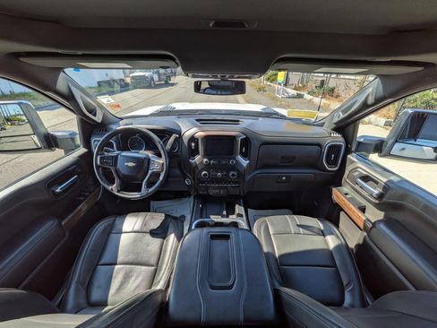 Used 2022 Chevrolet Silverado 3500 High Country AWD/4WD image 10