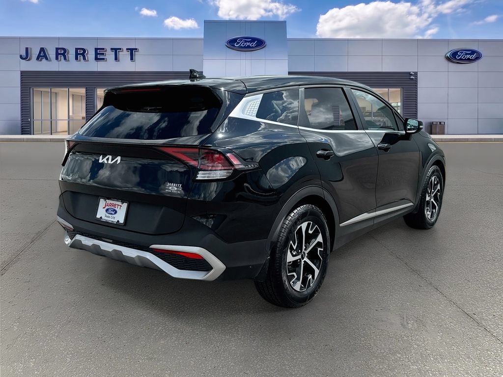 Used 2025 Kia Sportage EX FWD image 7