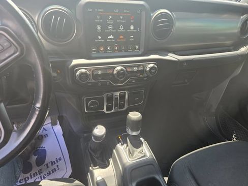 Used 2021 Jeep Gladiator Sport AWD/4WD image 2