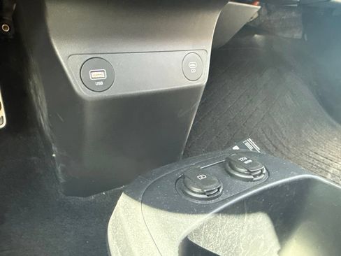 Used 2023 Kia EV6 GT-Line AWD/4WD image 27