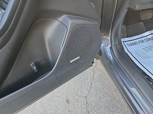 Used 2018 Subaru Forester 2.5i Touring w/ Popular Package #3B image 15