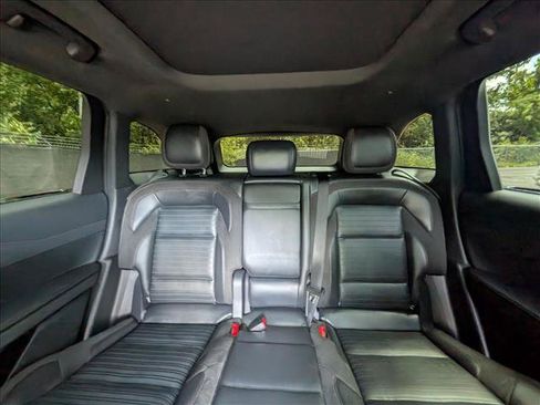 Used 2024 Lincoln Nautilus Reserve w/ Equipment Group 202A AWD/4WD image 17
