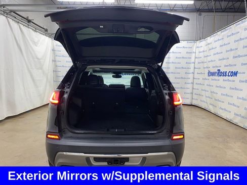 Used 2019 Jeep Cherokee Limited w/ Trailer Tow Group image 22