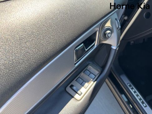 Used 2013 Lincoln MKX AWD image 11