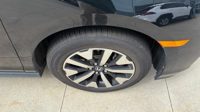 Used 2025 Honda Odyssey EX-L image 9