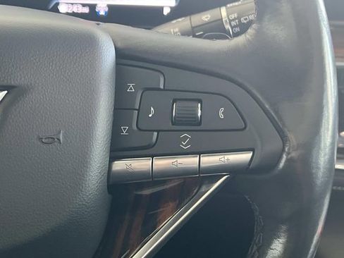 Used 2023 Cadillac Escalade ESV Premium Luxury image 16