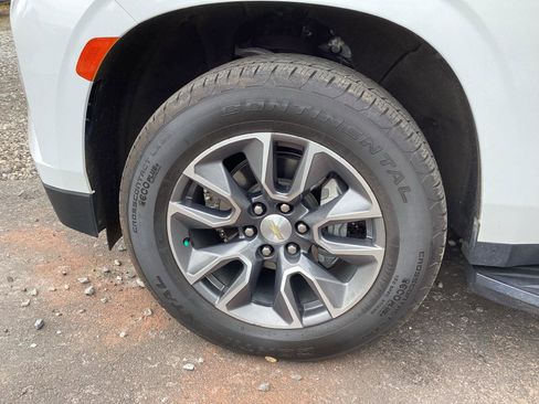 Used 2021 Chevrolet Tahoe LT w/ LT Signature Package RWD image 9