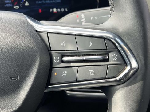 Used 2025 Chevrolet Equinox LT image 20