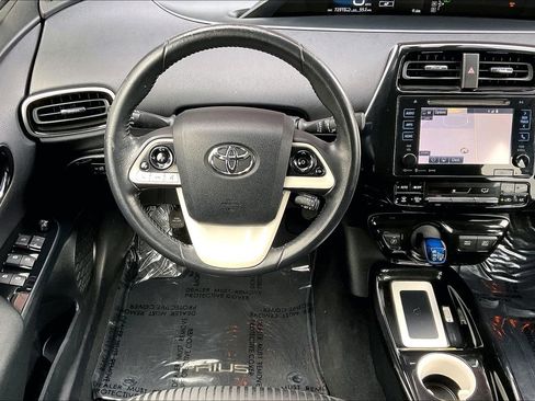Used 2016 Toyota Prius Three w/ Preferred Accessory Package image 7