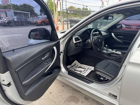 Used 2016 BMW 320i Sedan RWD image 8