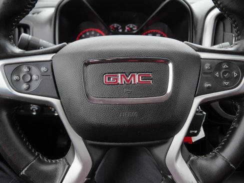 Used 2015 GMC Canyon SLT w/ Driver Alert Package image 25