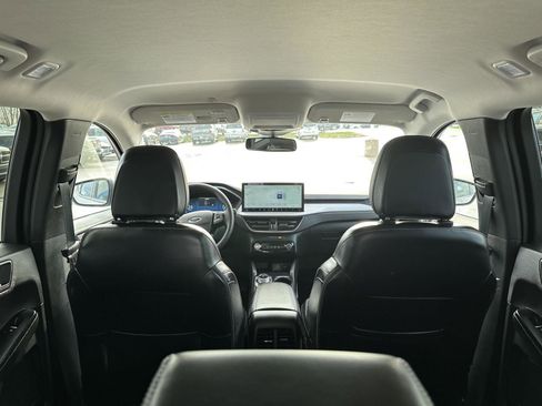 Used 2025 Ford Escape Platinum image 8