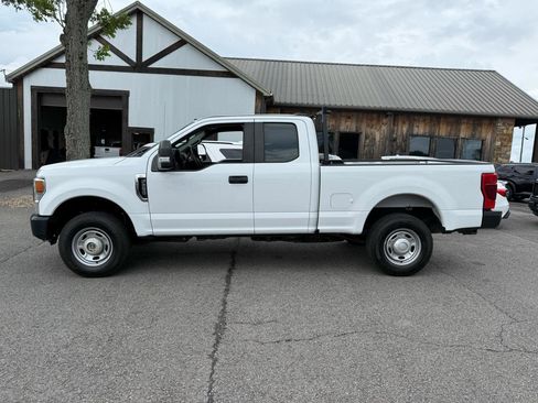 Used 2020 Ford F250 XL w/ Power Equipment Group AWD/4WD image 2