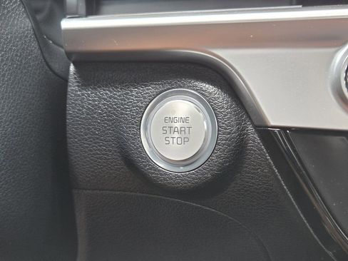 Certified 2023 Kia Telluride S w/ S Sunroof Package FWD image 23