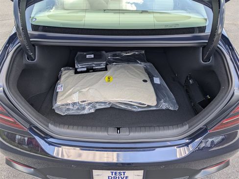 Used 2026 Genesis G70 2.5T Prestige image 13