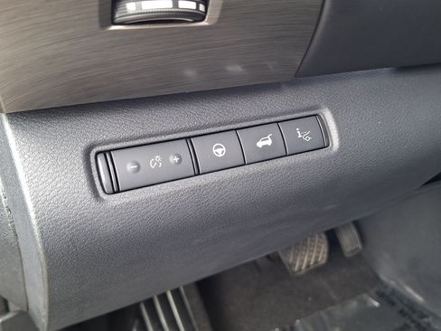 Used 2023 Nissan Pathfinder Platinum w/ Lighting Package (N93) FWD image 10
