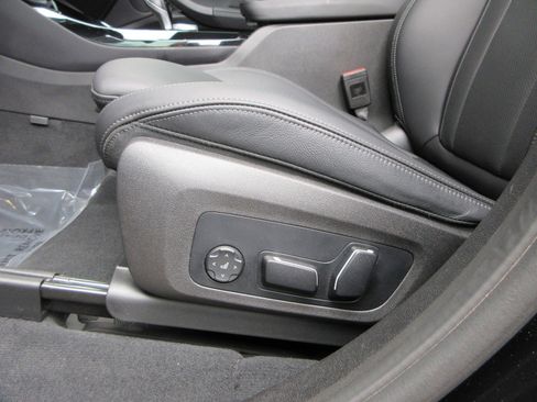 Used 2024 BMW X3 xDrive30i w/ Premium Package image 33