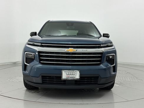 Used 2026 Chevrolet Traverse LT FWD image 6
