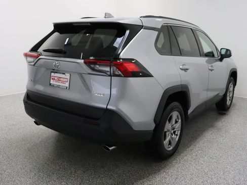 Used 2025 Toyota RAV4 XLE FWD image 7