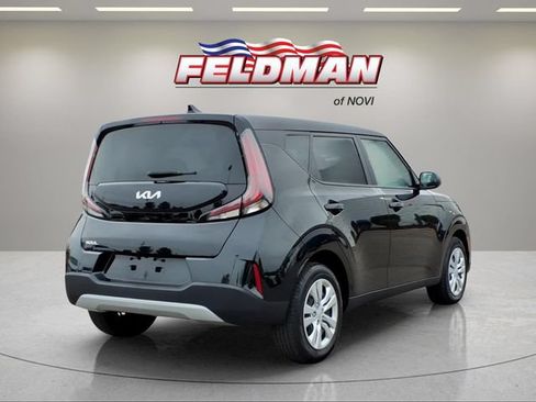Used 2023 Kia Soul LX FWD image 14