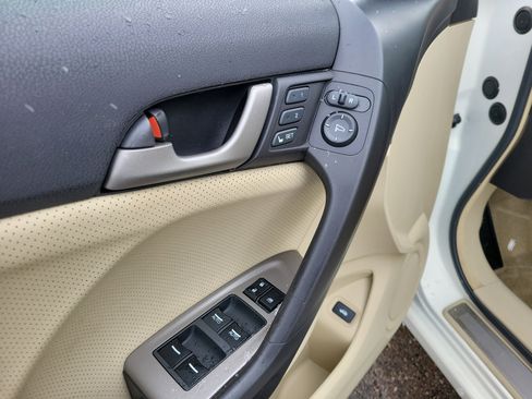 Used 2009 Acura TSX Tech Pkg image 19